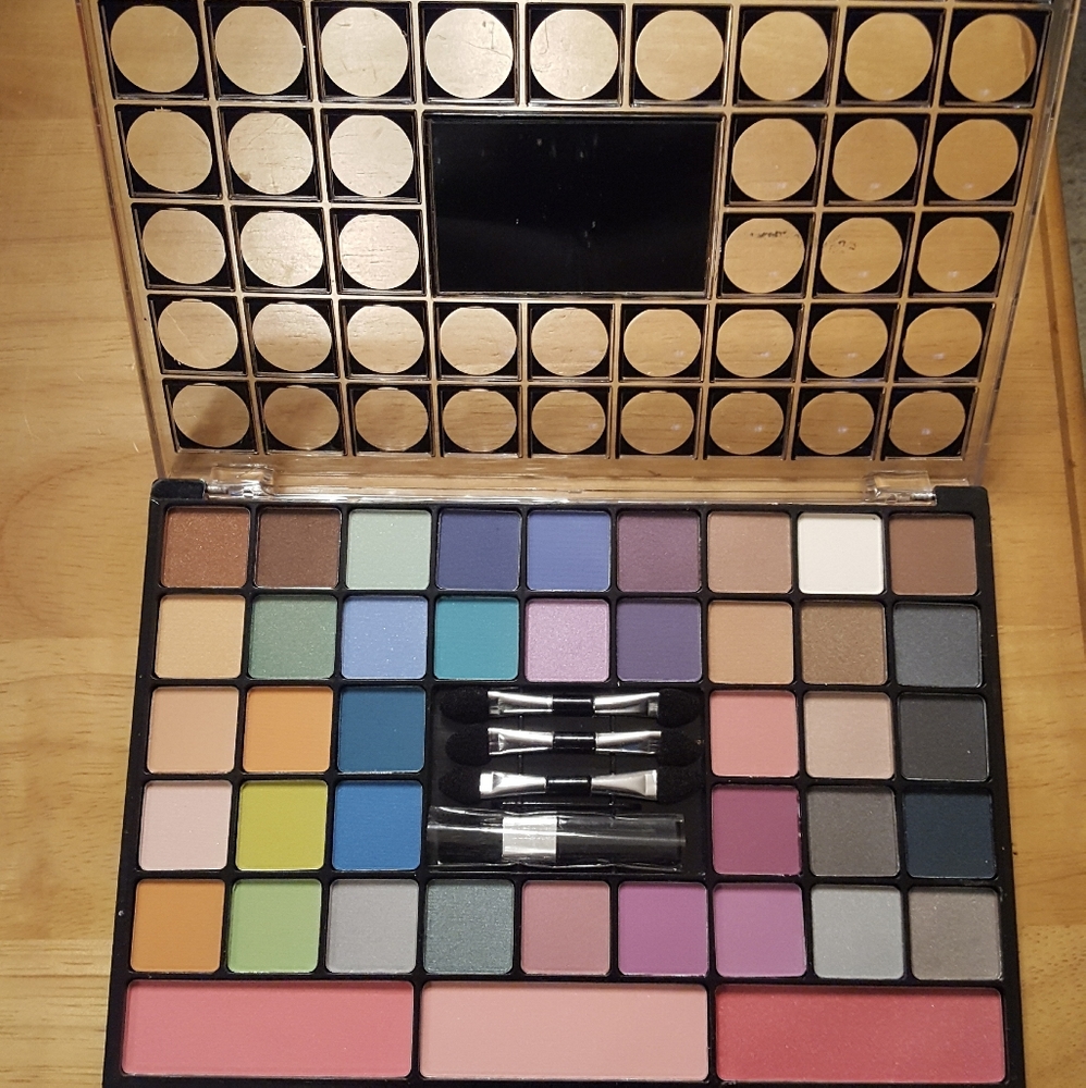 Modesa Make-up,,New - Picture 3 of 4